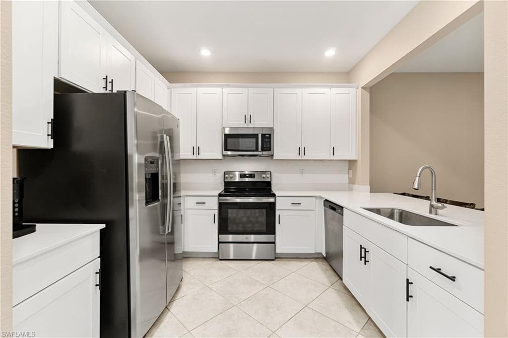 2767 Blossom WAY, NAPLES FL 34120-3