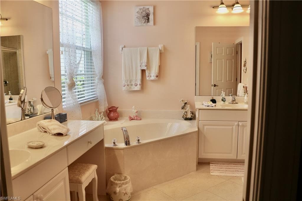 16192 Parque LN, NAPLES FL 34110-14