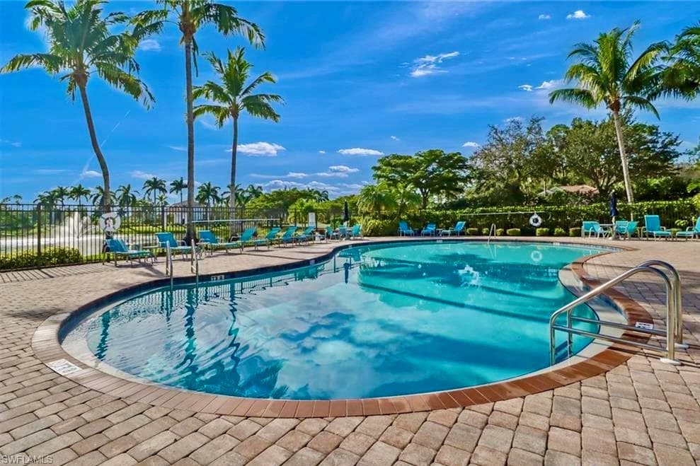 16192 Parque LN, NAPLES FL 34110-24