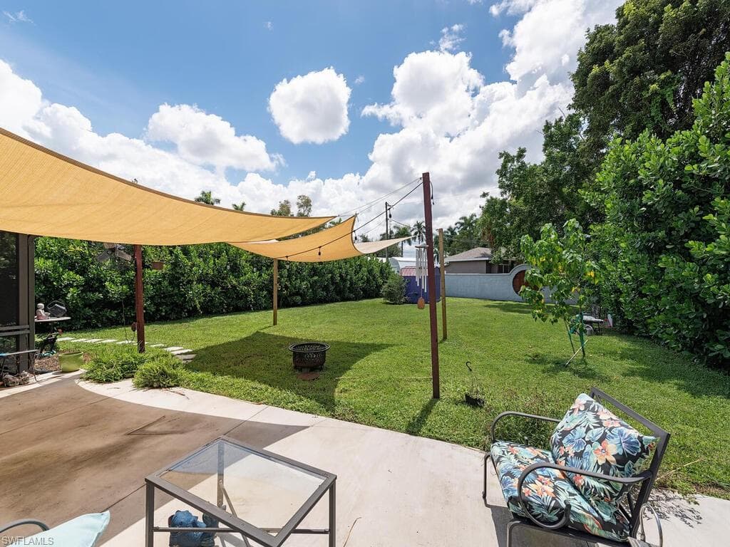5521 Shaddelee LN W, FORT MYERS FL 33919-9