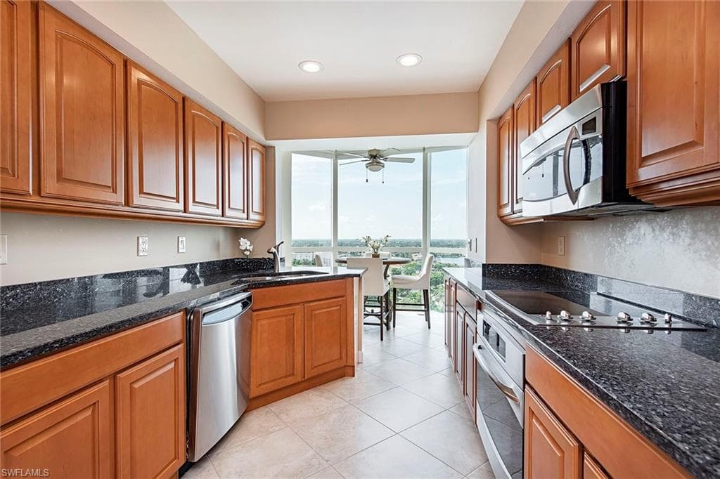 4255 Gulf Shore BLVD N # 1403, NAPLES FL 34103-2