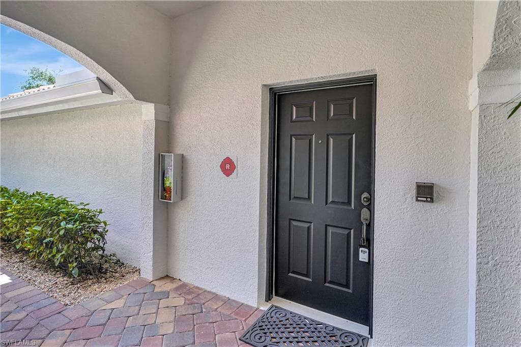 23156 Rosedale DR # 201, ESTERO FL 34135-2