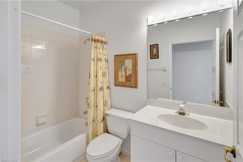 23156 Rosedale DR # 201, ESTERO FL 34135-27