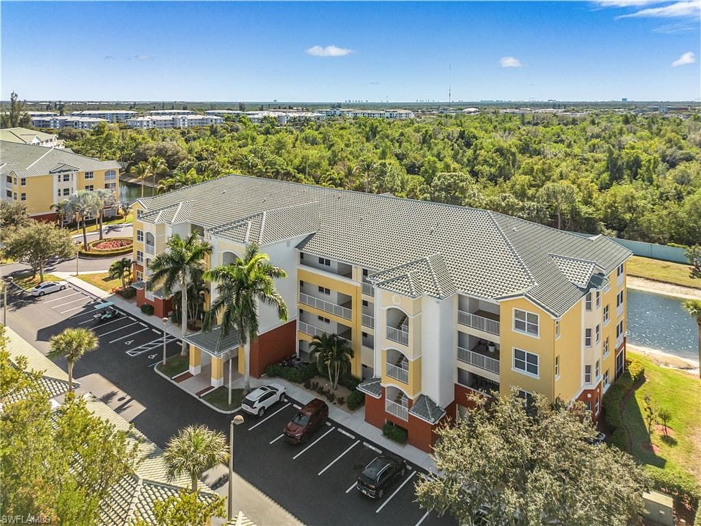 11041 Gulf Reflections DR # 204, FORT MYERS FL 33908-22