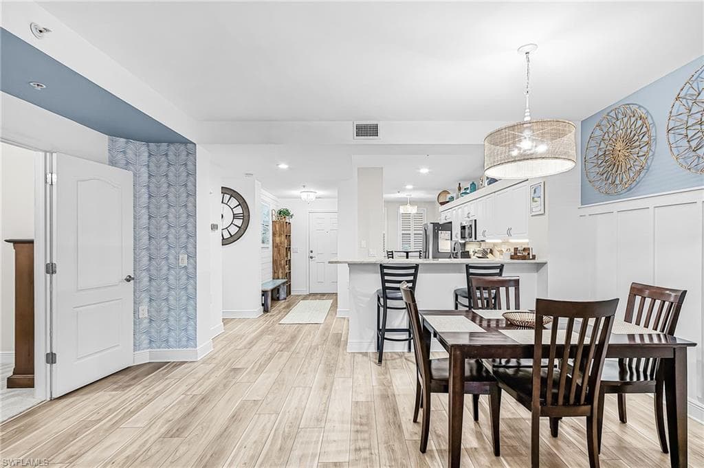 11041 Gulf Reflections DR # 204, FORT MYERS FL 33908-1