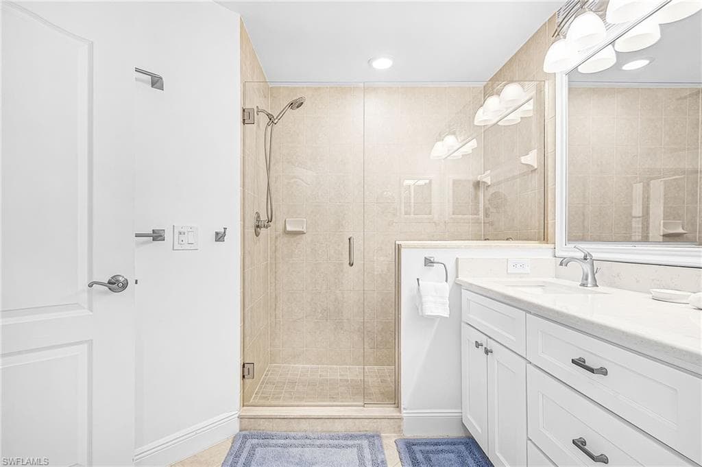 11041 Gulf Reflections DR # 204, FORT MYERS FL 33908-12