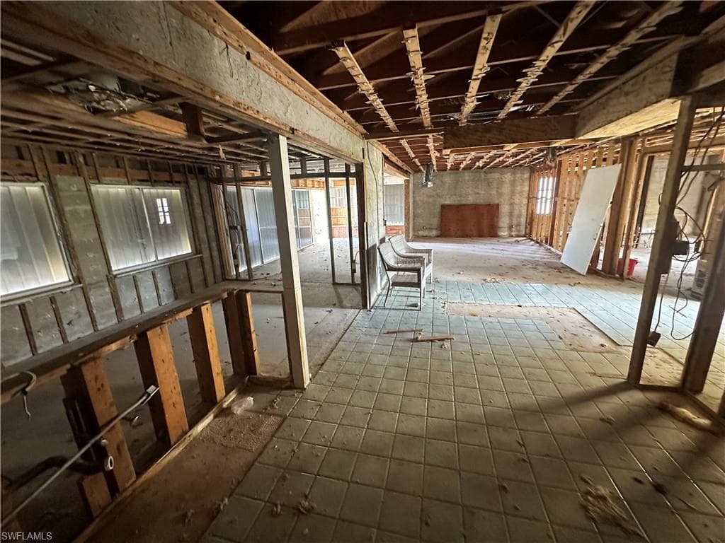 12 Bayview BLVD, FORT MYERS BEACH FL 33931-8