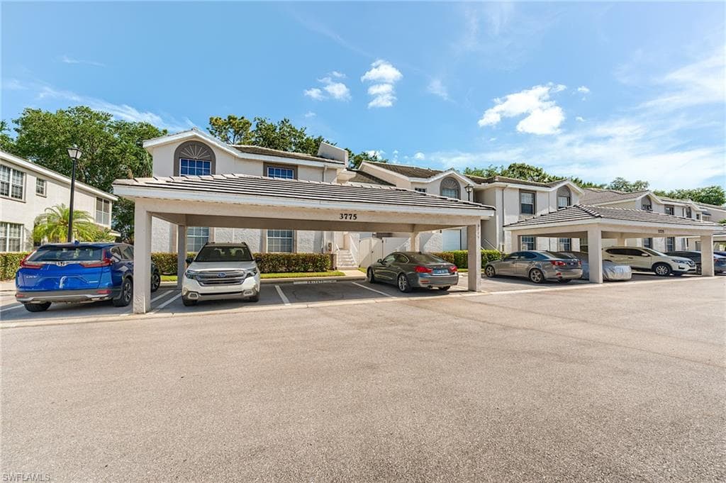3775 Fieldstone BLVD # 104, NAPLES FL 34109-31