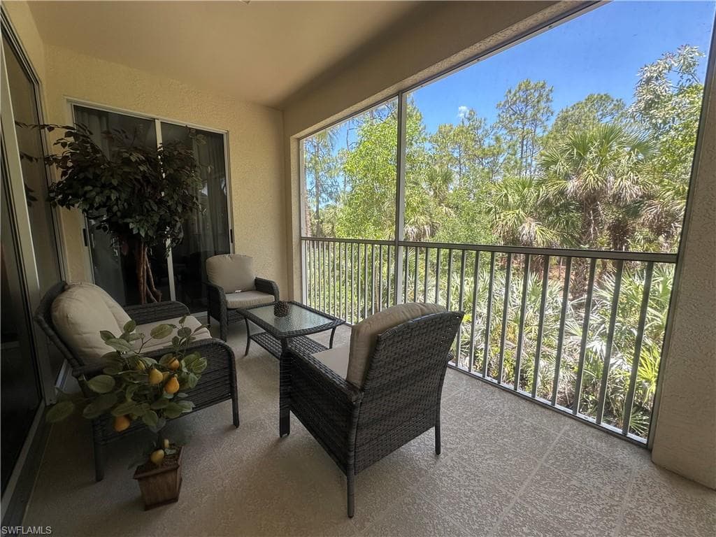 1634 Tarpon Bay DR S # 202, NAPLES FL 34119-27