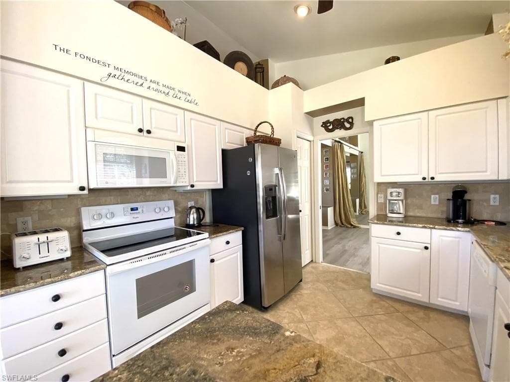 1570 Winding Oaks WAY # 201, NAPLES FL 34109-12