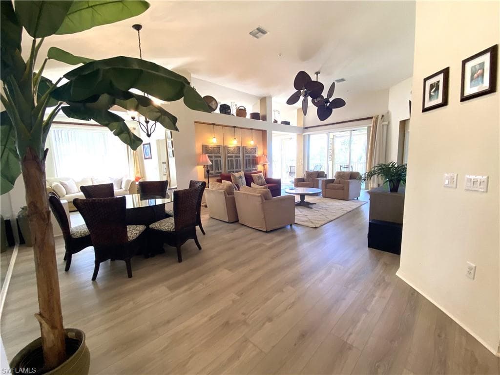 1570 Winding Oaks WAY # 201, NAPLES FL 34109-3