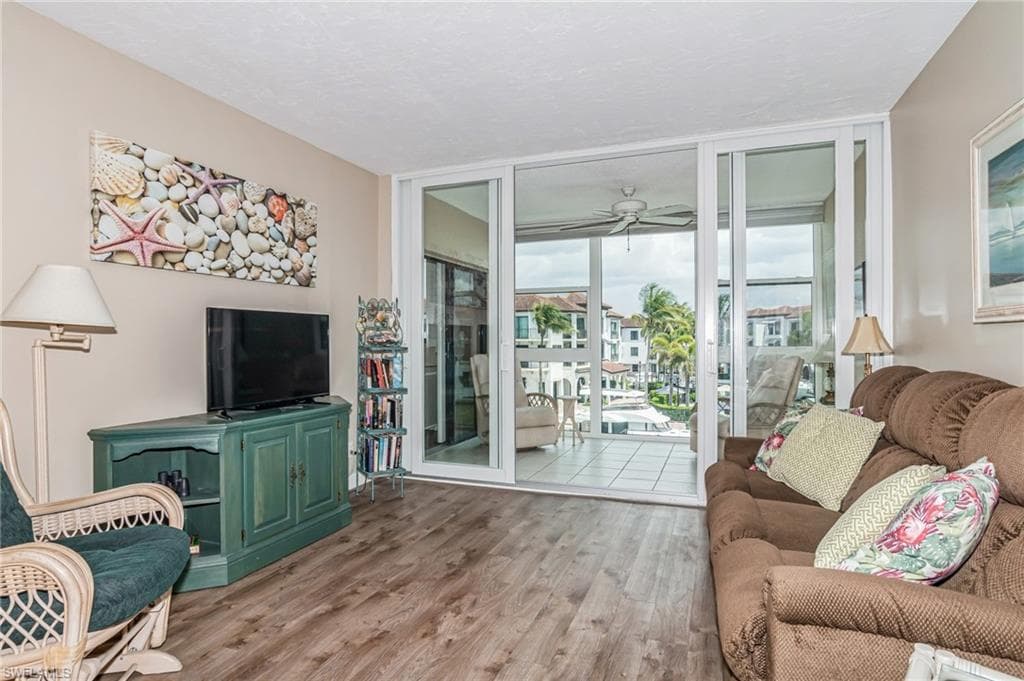 805 River Point DR # 202C, NAPLES FL 34102-1