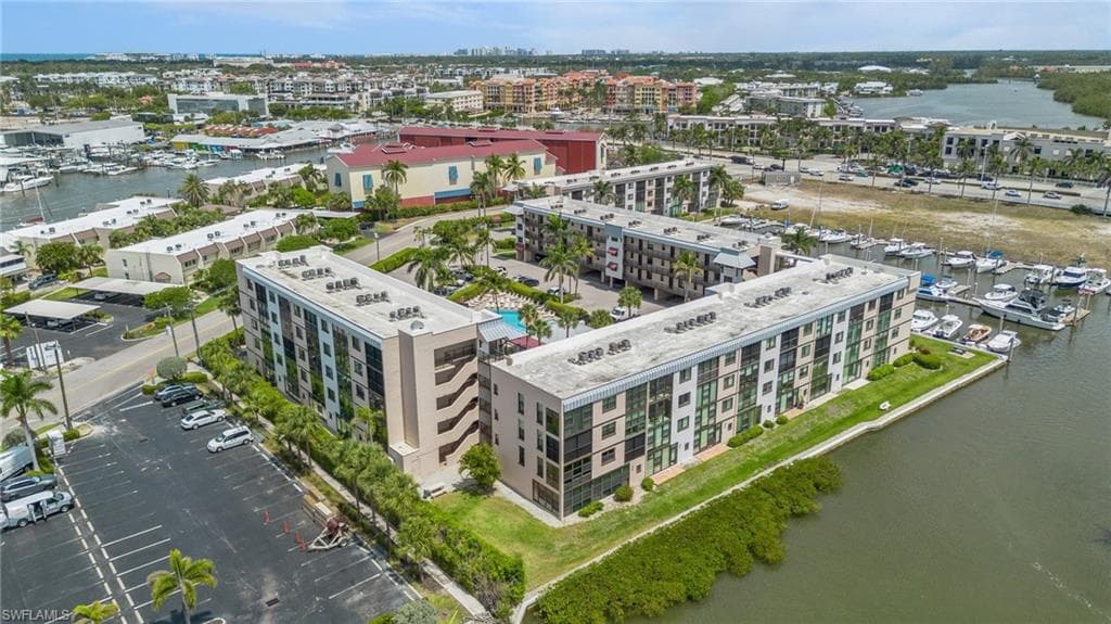 805 River Point DR # 202C, NAPLES FL 34102-15