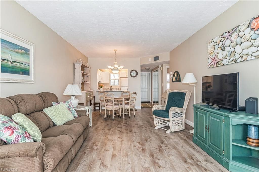 805 River Point DR # 202C, NAPLES FL 34102-4