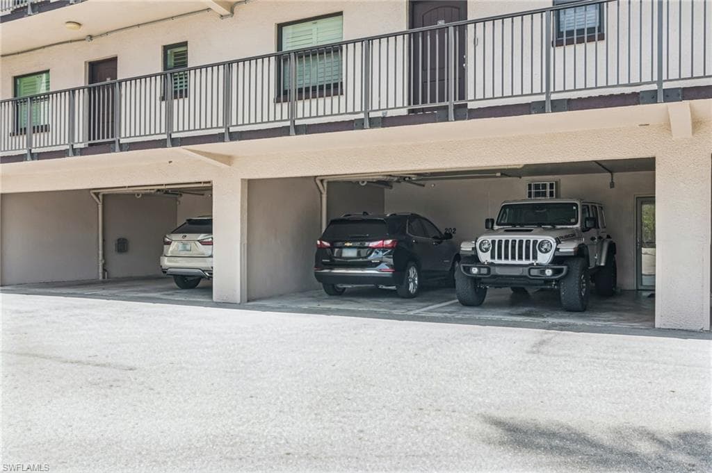 805 River Point DR # 202C, NAPLES FL 34102-10