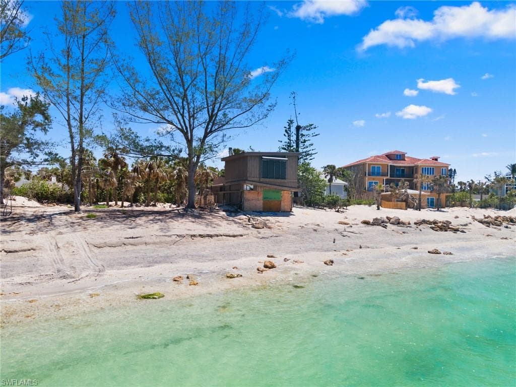 3203 Casey Key RD, NOKOMIS FL 34275-13