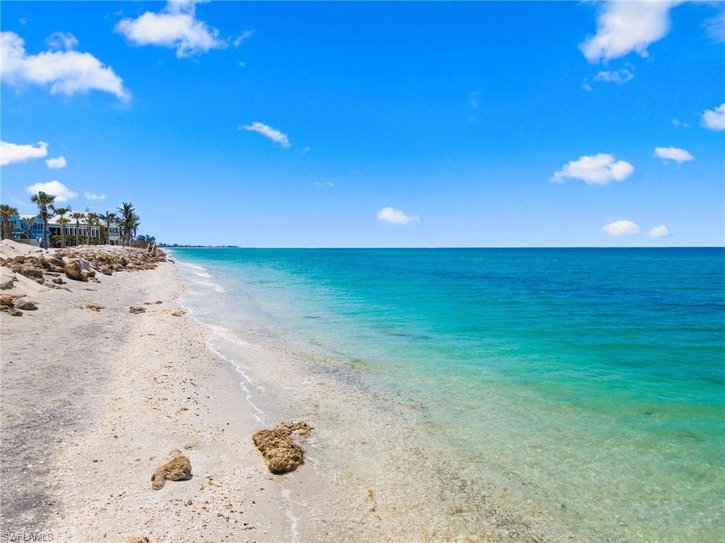 3203 Casey Key RD, NOKOMIS FL 34275-7