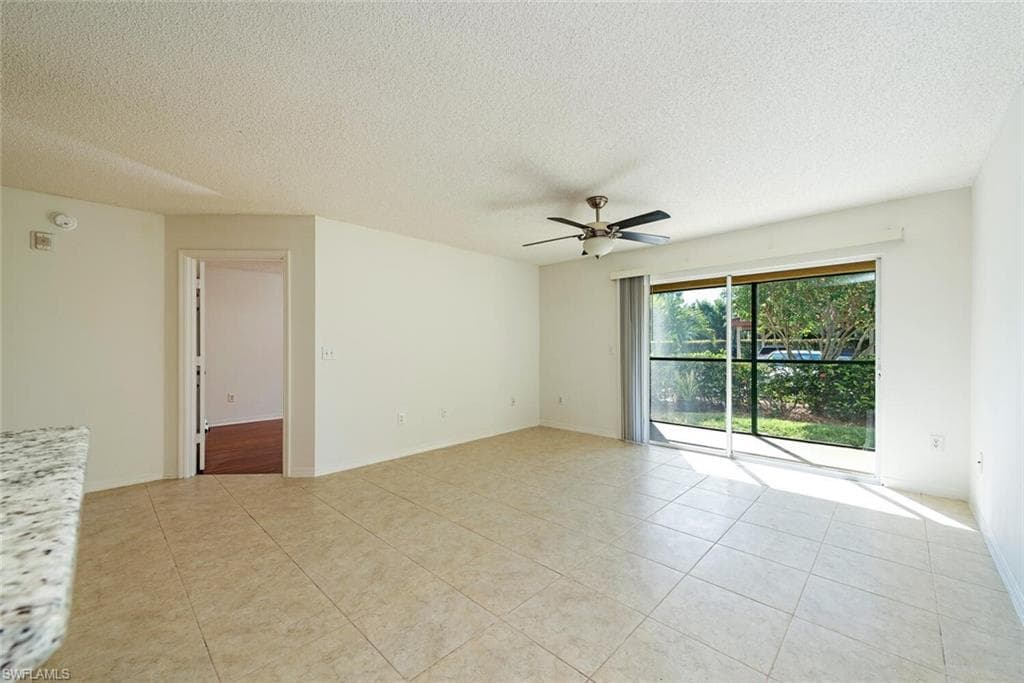 8861 Colonnades CT N # 215, BONITA SPRINGS FL 34135-3