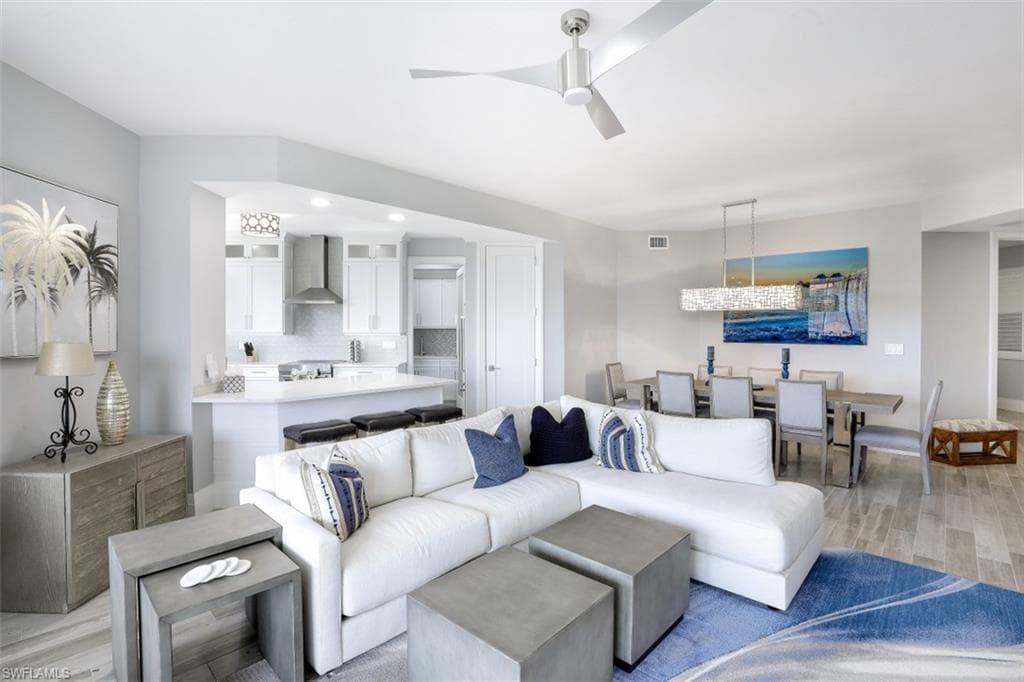 400 FLAGSHIP DR # 802, NAPLES FL 34108-7