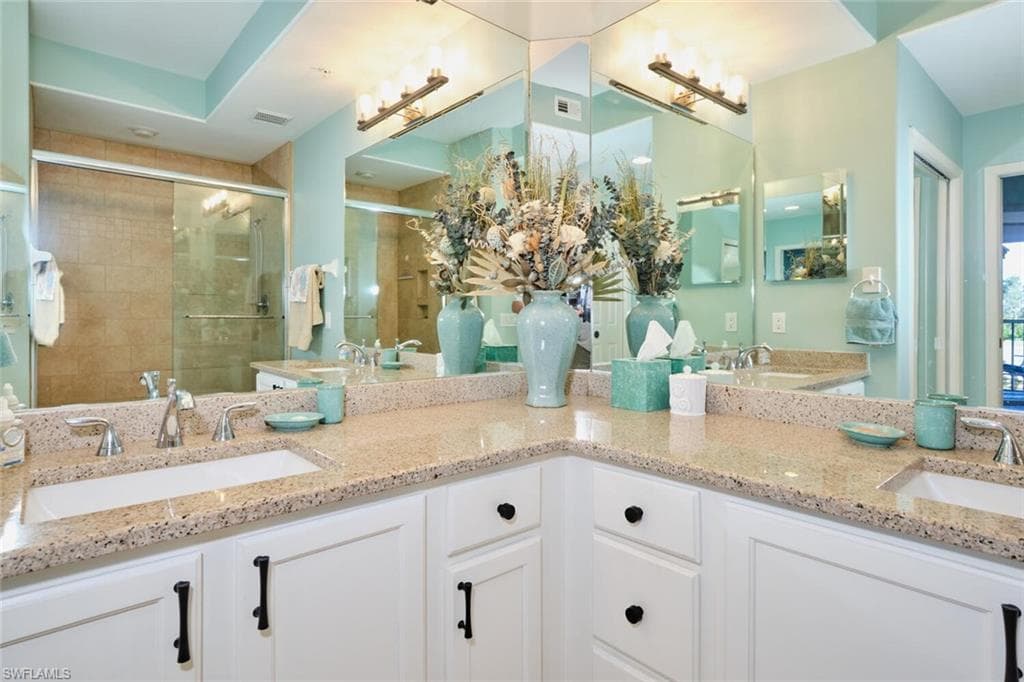 16400 Millstone CIR # 205, FORT MYERS FL 33908-29