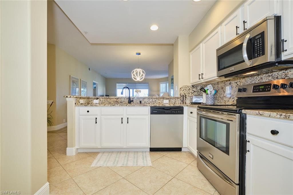 16400 Millstone CIR # 205, FORT MYERS FL 33908-18