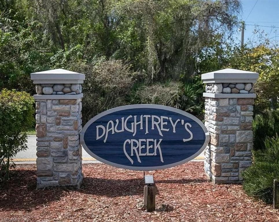 7311 Sean LN, NORTH FORT MYERS FL 33917-30