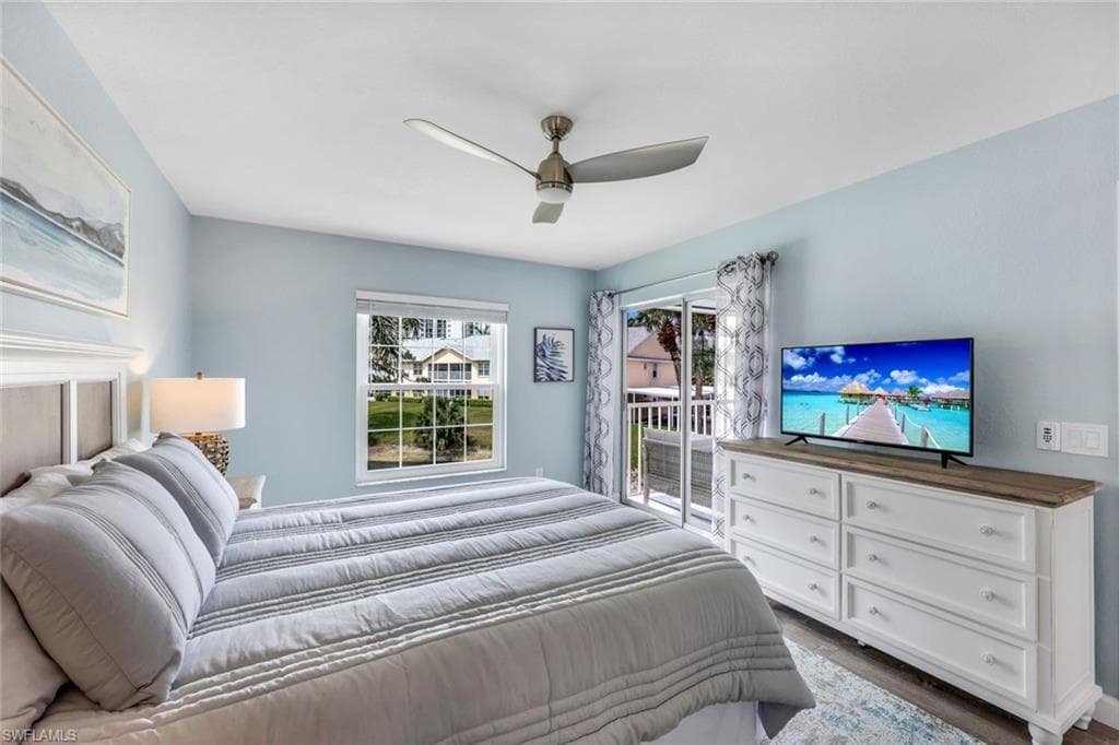 774 Wiggins Lake DR # 203, NAPLES FL 34110-12