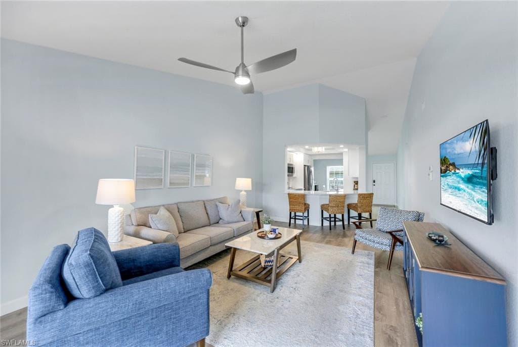 774 Wiggins Lake DR # 203, NAPLES FL 34110-2