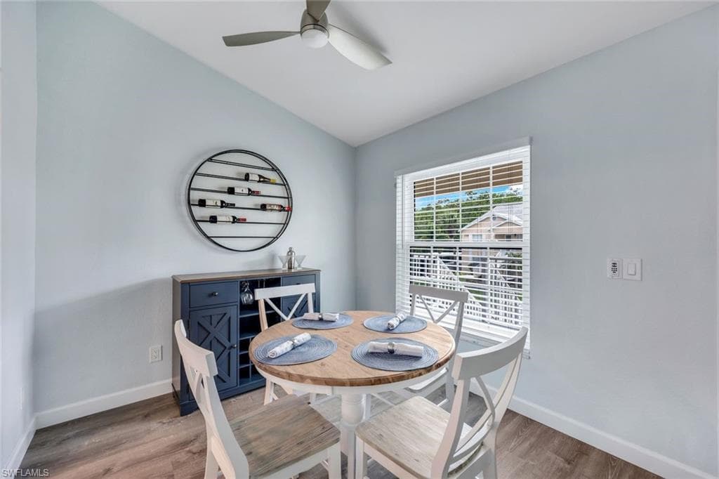 774 Wiggins Lake DR # 203, NAPLES FL 34110-4