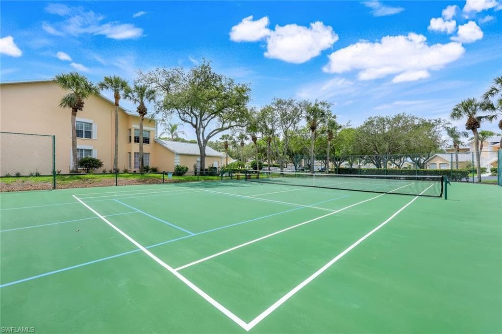 774 Wiggins Lake DR # 203, NAPLES FL 34110-19