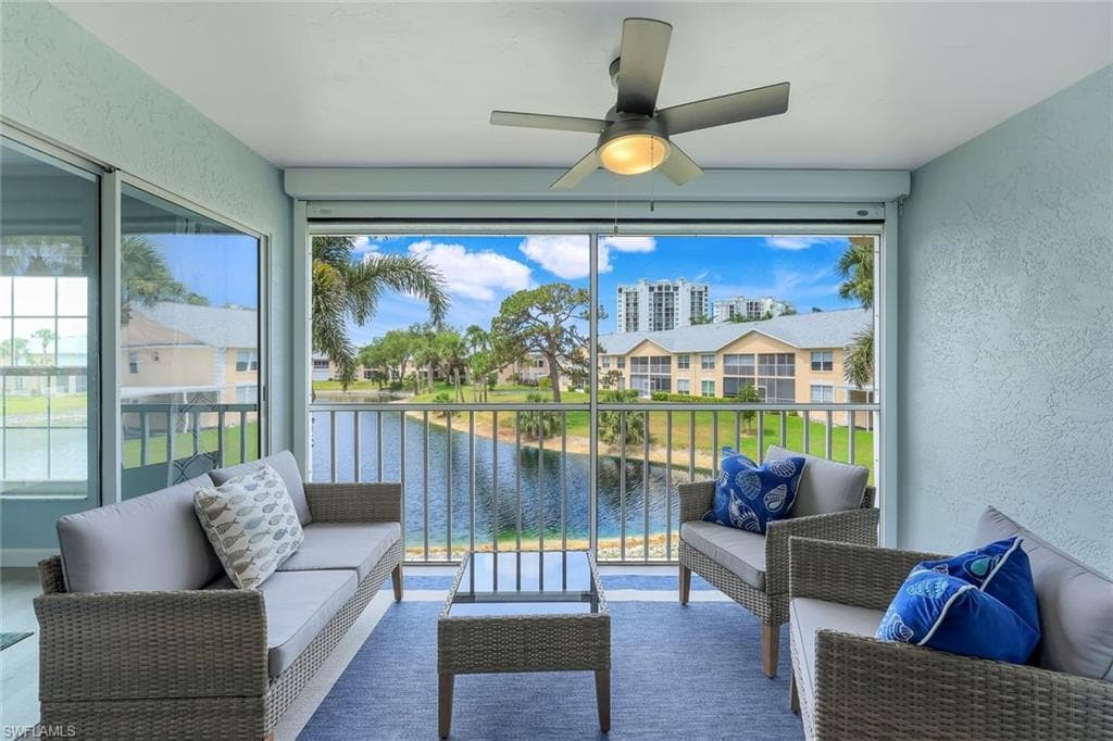 774 Wiggins Lake DR # 203, NAPLES FL 34110-17