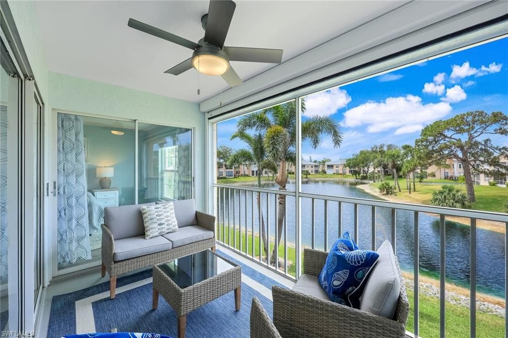 774 Wiggins Lake DR # 203, NAPLES FL 34110-18