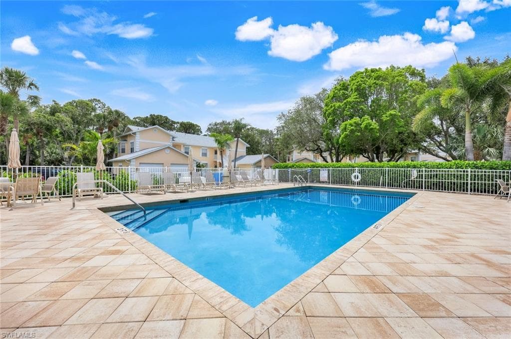 774 Wiggins Lake DR # 203, NAPLES FL 34110-20