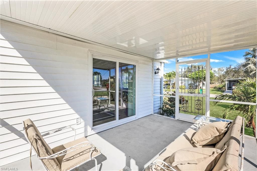 21 Le Mans DR N, NAPLES FL 34112-20