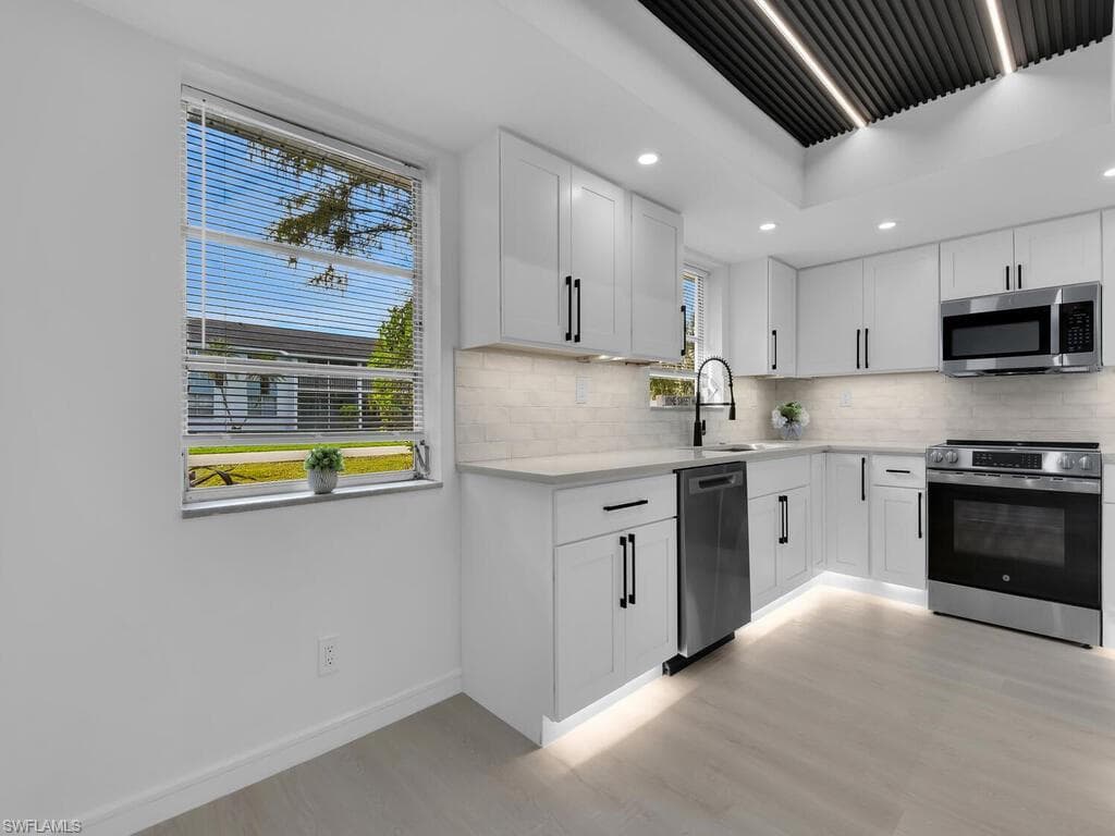 4941 Aztec CIR, NAPLES FL 34112-10