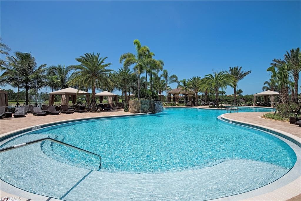 2915 Cinnamon Bay CIR, NAPLES FL 34119-45