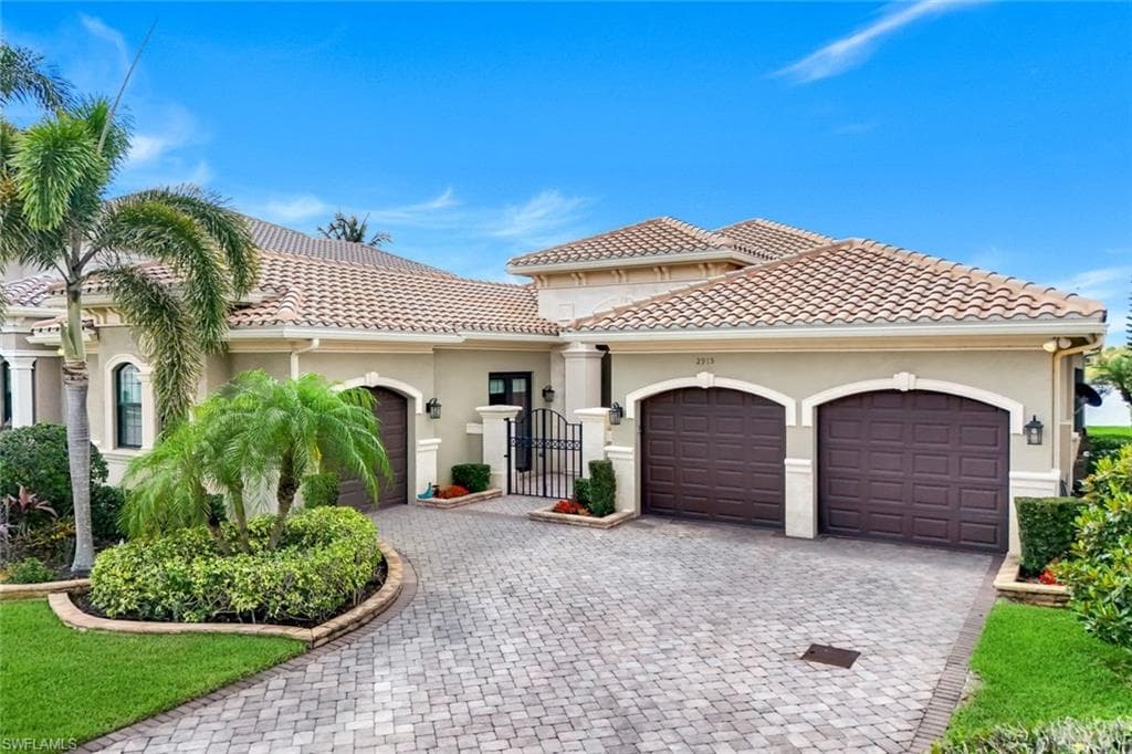 2915 Cinnamon Bay CIR, NAPLES FL 34119-37