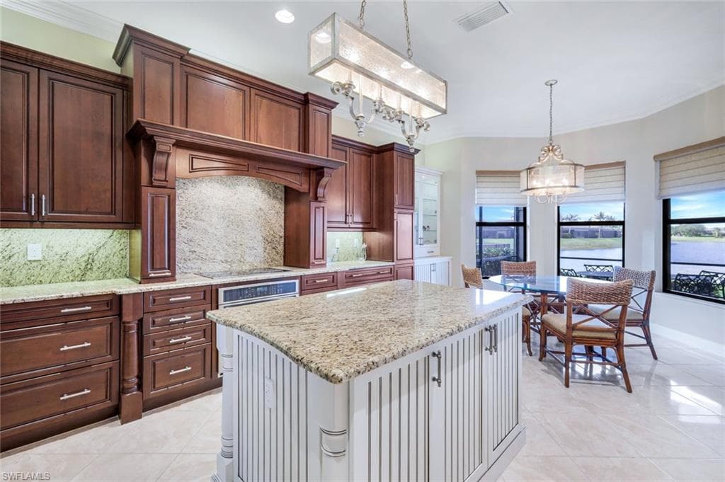 2915 Cinnamon Bay CIR, NAPLES FL 34119-10