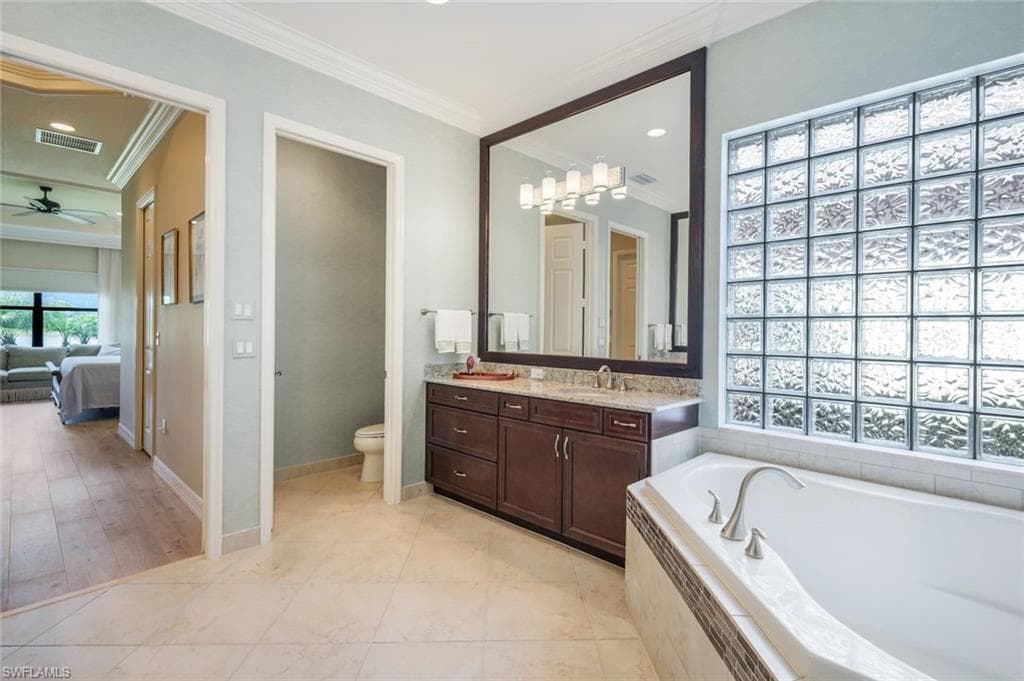 2915 Cinnamon Bay CIR, NAPLES FL 34119-20