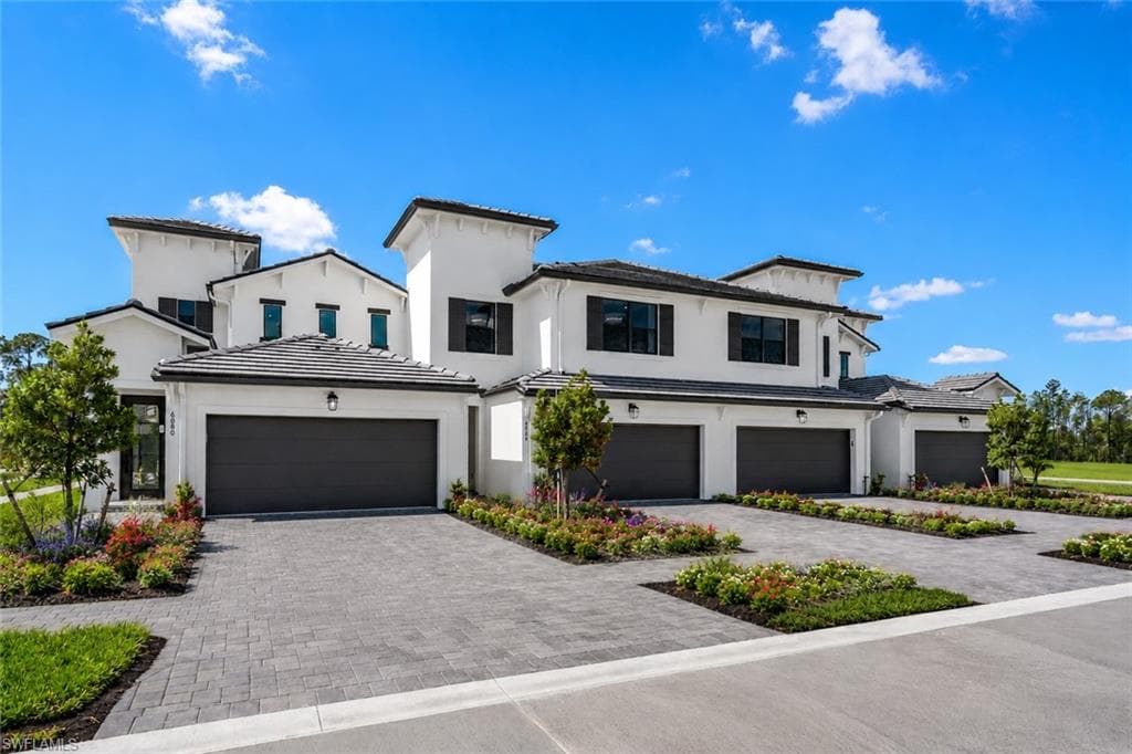 6093 Barbara CIR-7