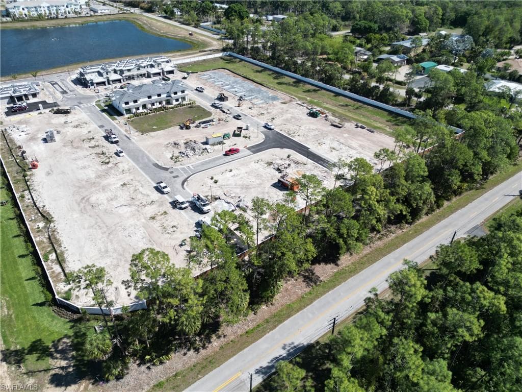 6089 Barbara CIR, NAPLES FL 34112-9