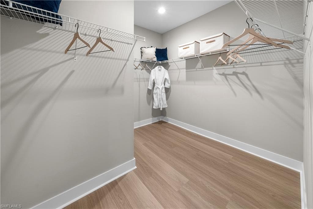 6088 Barbara CIR-27