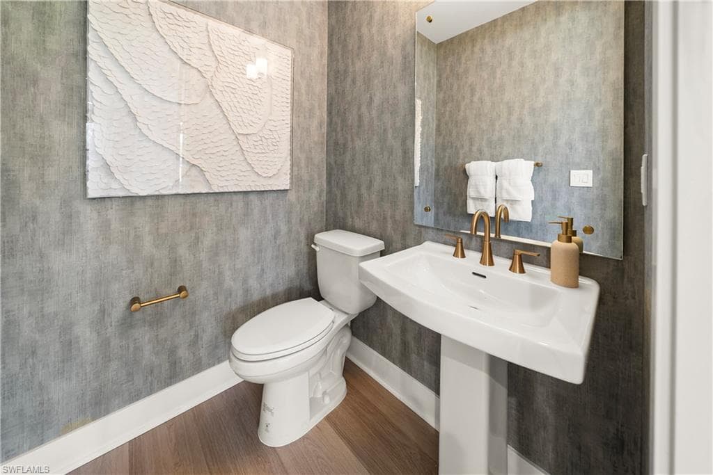 6088 Barbara CIR-19