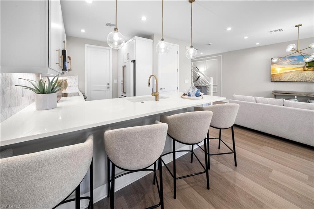 6088 Barbara CIR-14