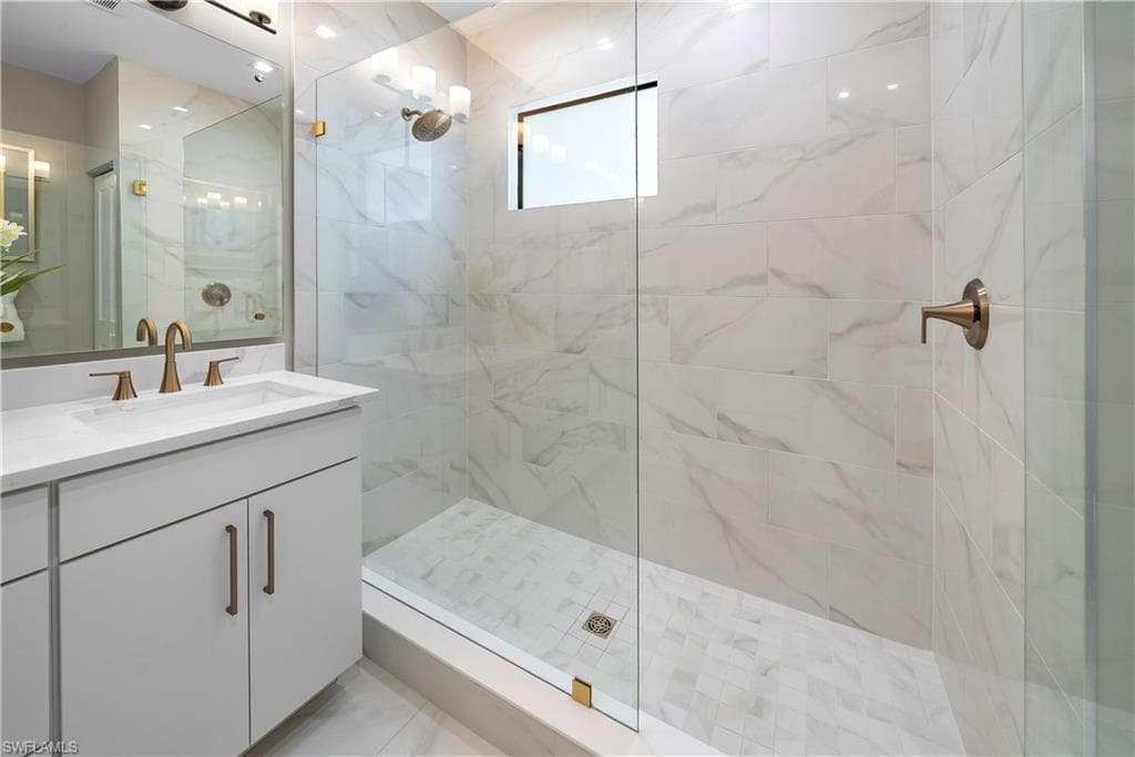 6088 Barbara CIR-24