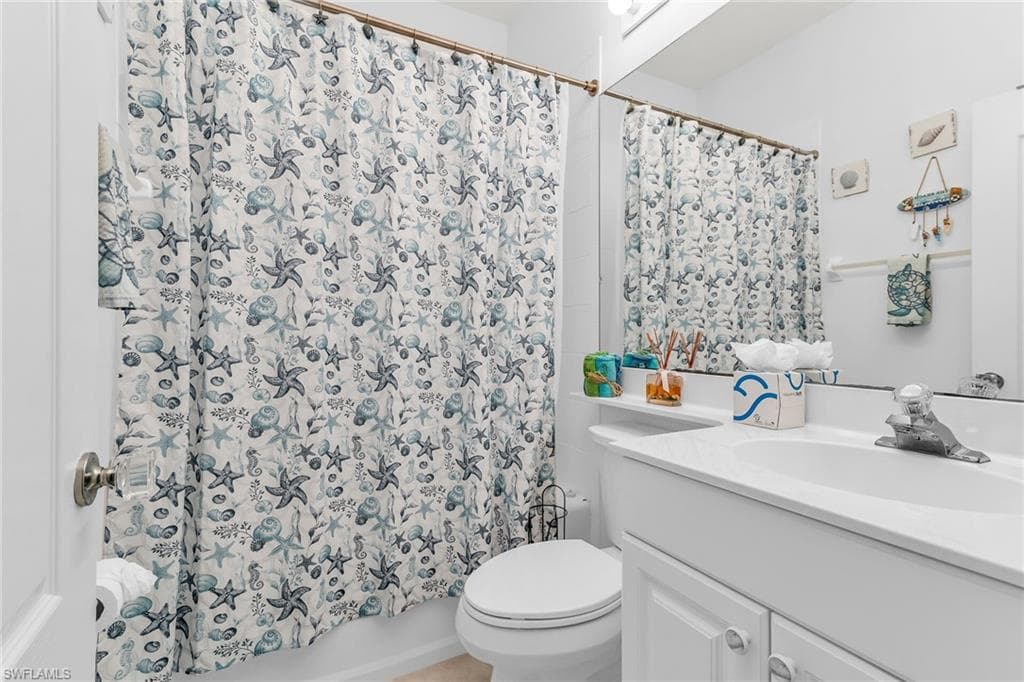 275 Cays DR # 2208, NAPLES FL 34114-22