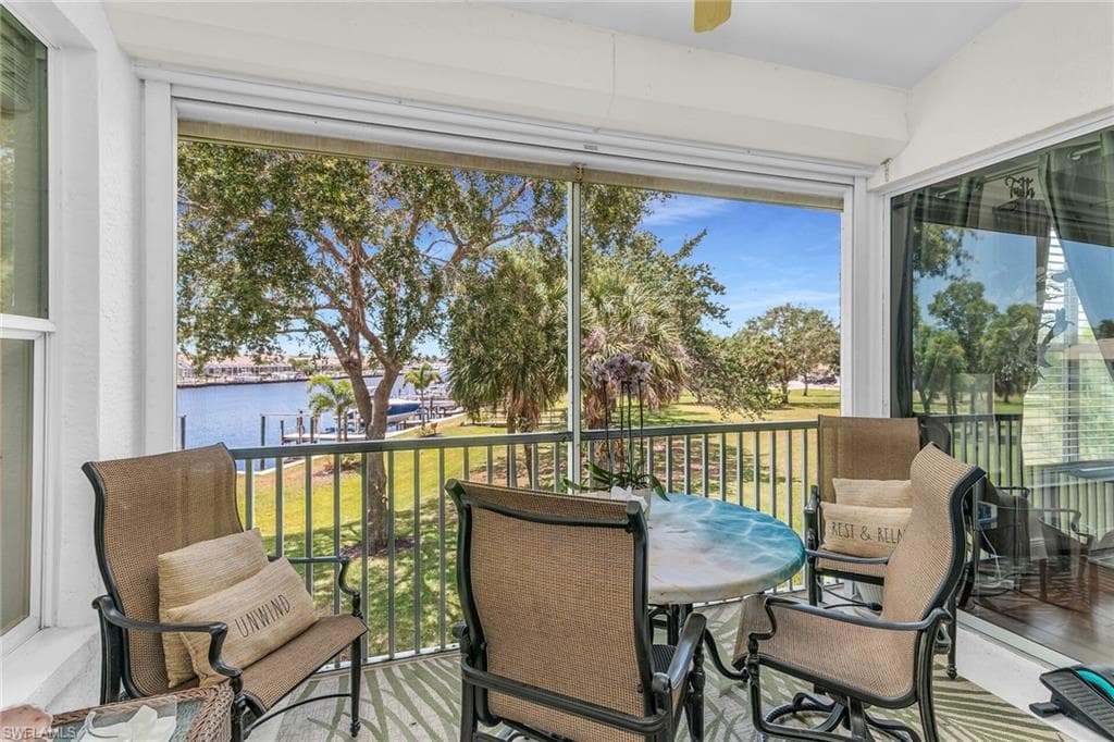 275 Cays DR # 2208, NAPLES FL 34114-25