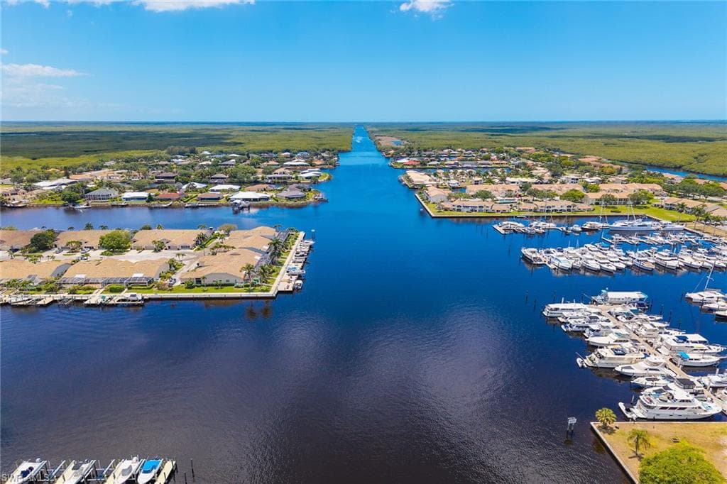 275 Cays DR # 2208, NAPLES FL 34114-36