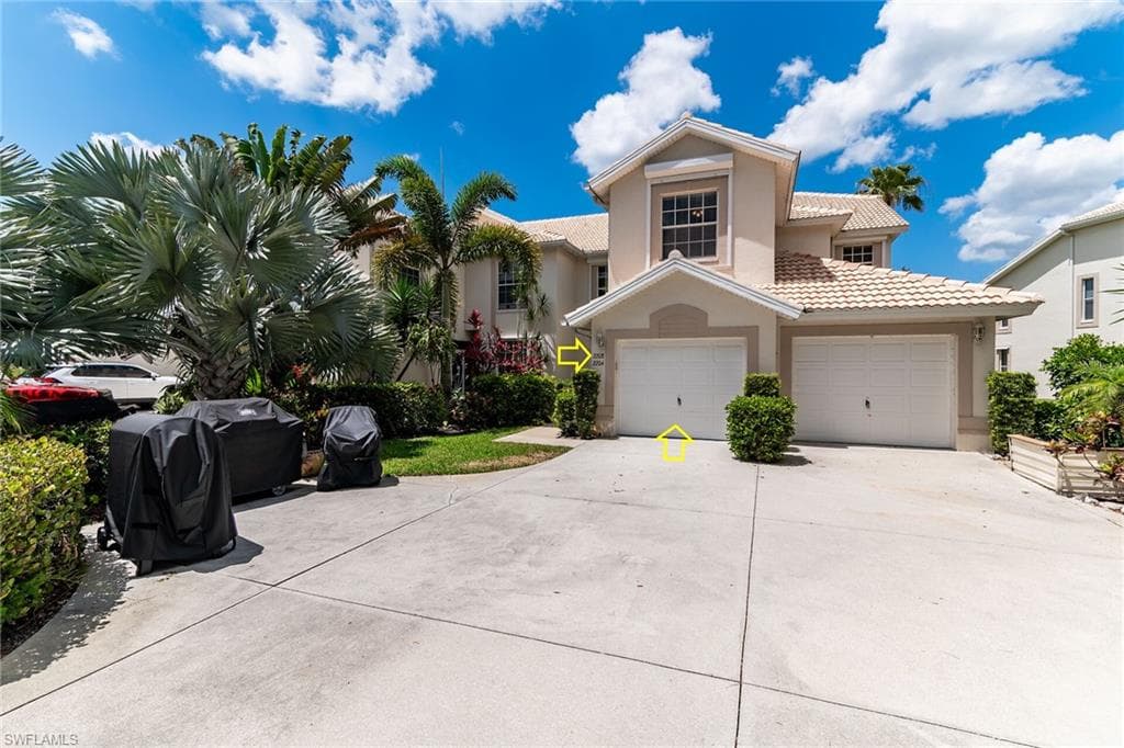 275 Cays DR # 2208, NAPLES FL 34114-3
