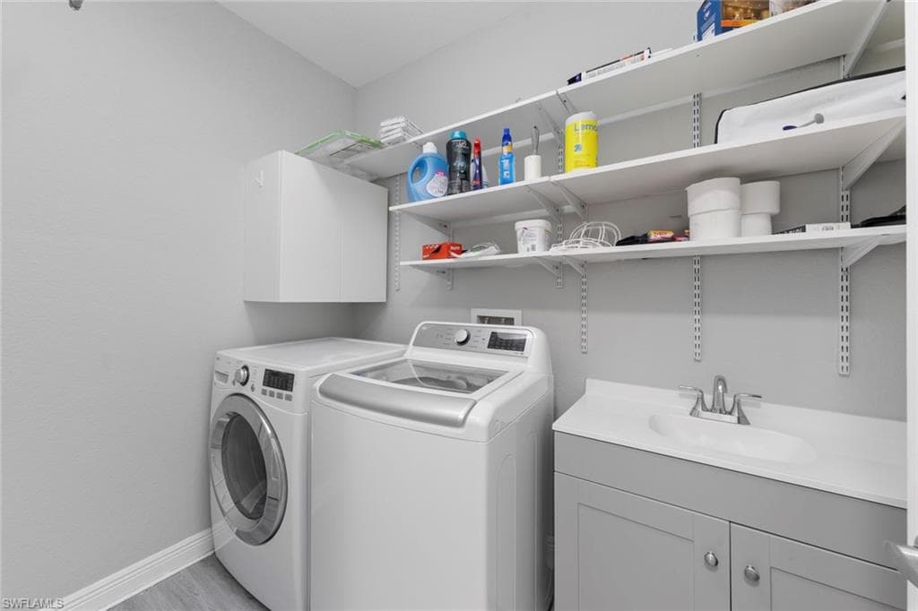 19465 Caladesi DR, ESTERO FL 33967-33